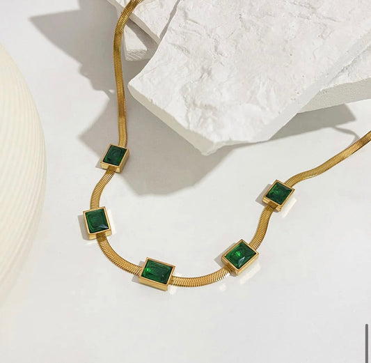 GREEN ONYX NECKLACE